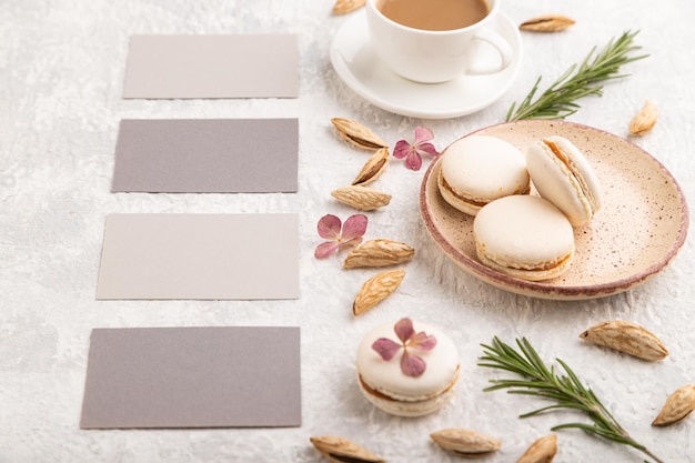 Karta z ofertami abonamentów